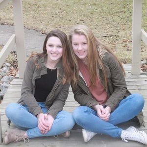 Meet your Posher, Stella